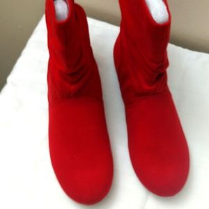 Red boots size 7.5 by Soda